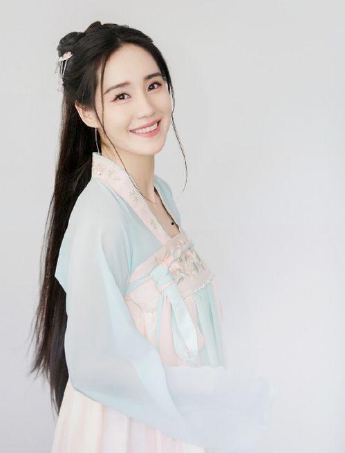 王智女网红,从网络红人到时尚偶像的蜕变之路”